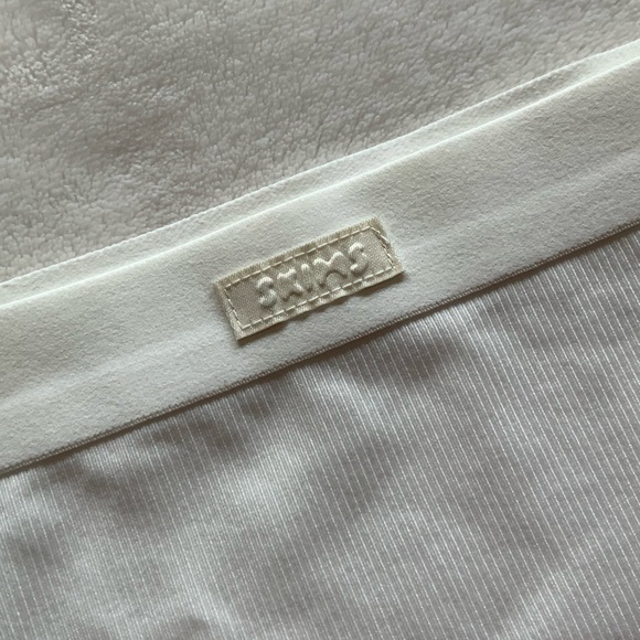 Skims SMOOTH RIB BIKINI - Picture 4 of 7